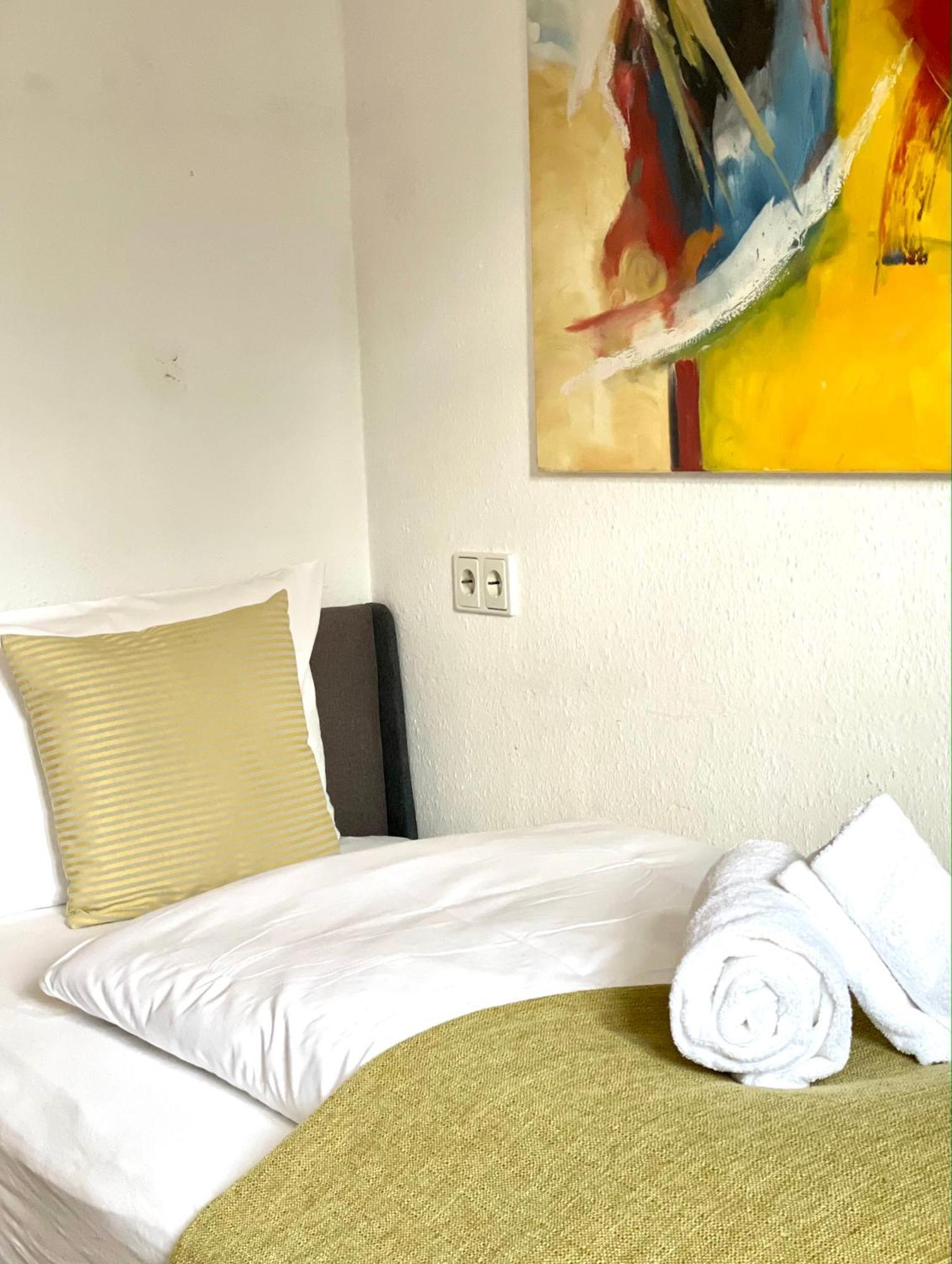 Hotel & Restaurant Gruener Baum Merzhausen Buitenkant foto